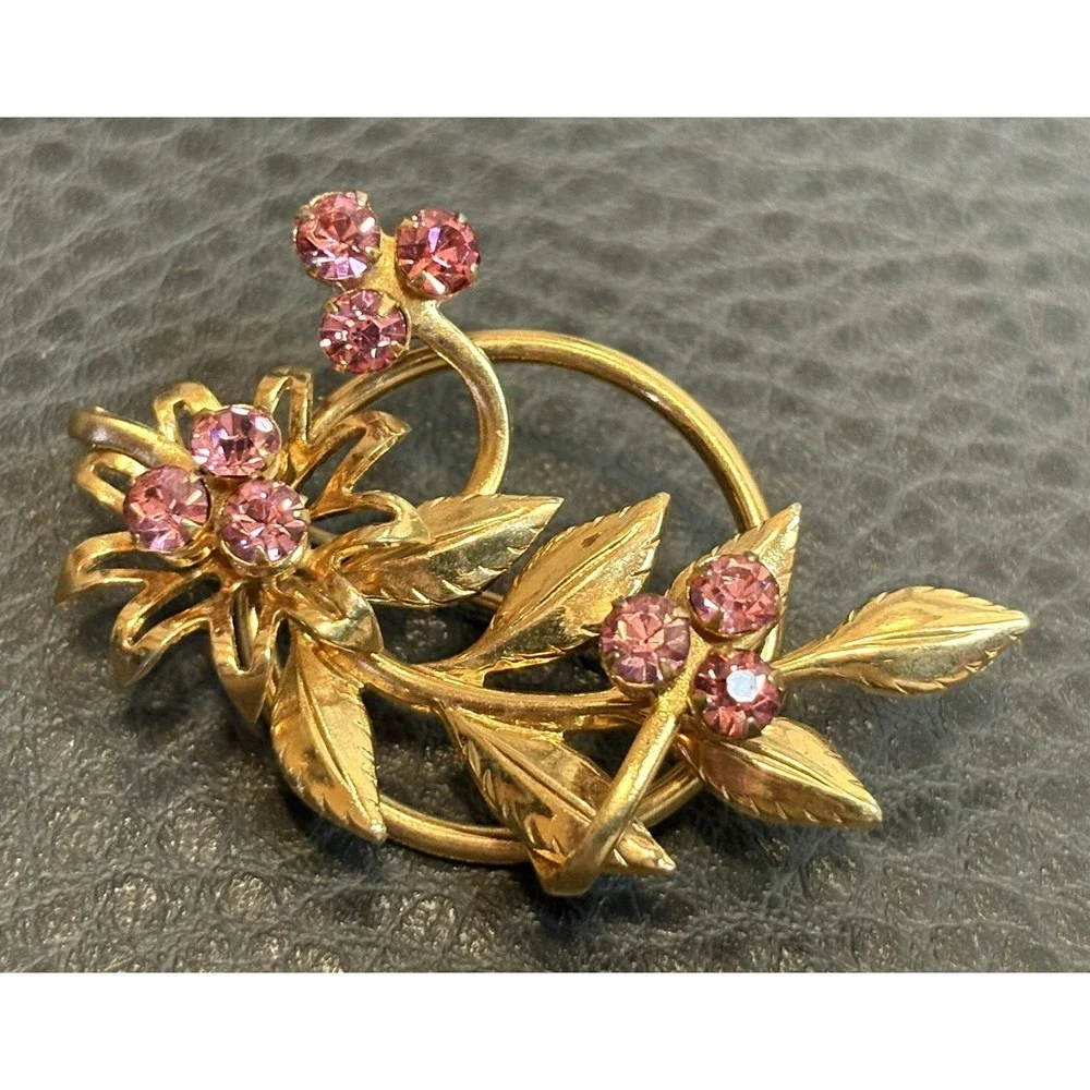 Vintage Pink Flower Round Frame Flower Brooch Pin Rhinestone Crystal Gold Tone